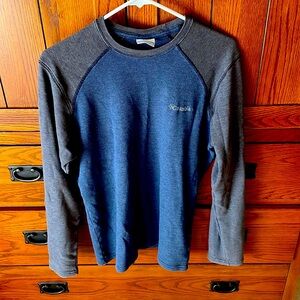 USED SHIRT. Columbia Men’s Long Sleeve Shirt.